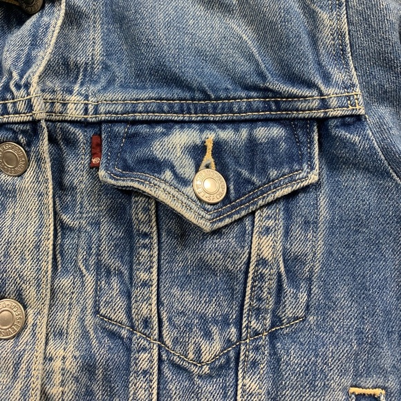 Levi’s Trucker Denim Jean Jacket - Picture 7 of 11
